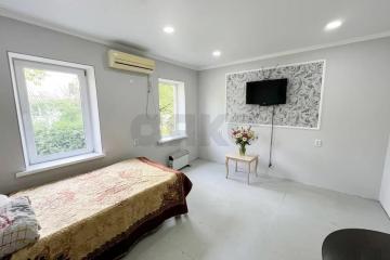 Фото №1: 1-комнатная квартира 30&nbsp;м², 1/1&nbsp;эт. - Краснодар, мкр. Дубинка, пр-д 1-й  Айвазовского, 17