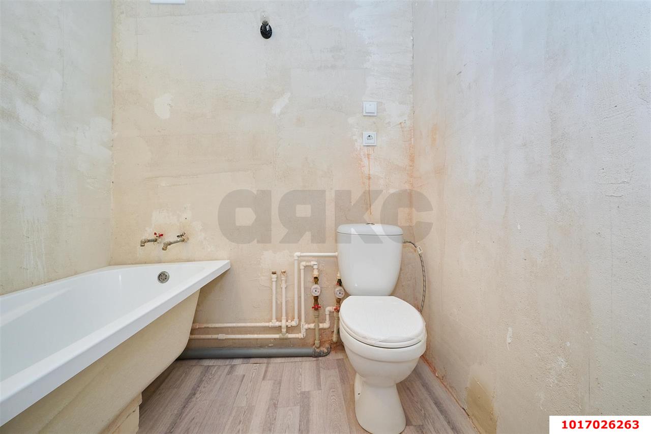 Фото №5: 1-комнатная квартира 33&nbsp;м², 3/5&nbsp;эт. - Краснодар, Центральный внутригородской округ, Покровка, мкр. Центральный, ул. Карасунская набережная, 83