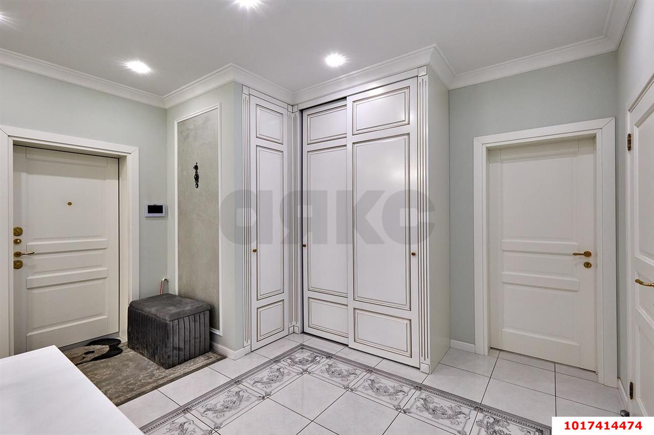 Фото №10: 2-комнатная квартира 73&nbsp;м², 10/20&nbsp;эт. - Краснодар, Западный внутригородской округ, ЖК Октябрьский, мкр. Центральный, ул. Октябрьская, 181/2