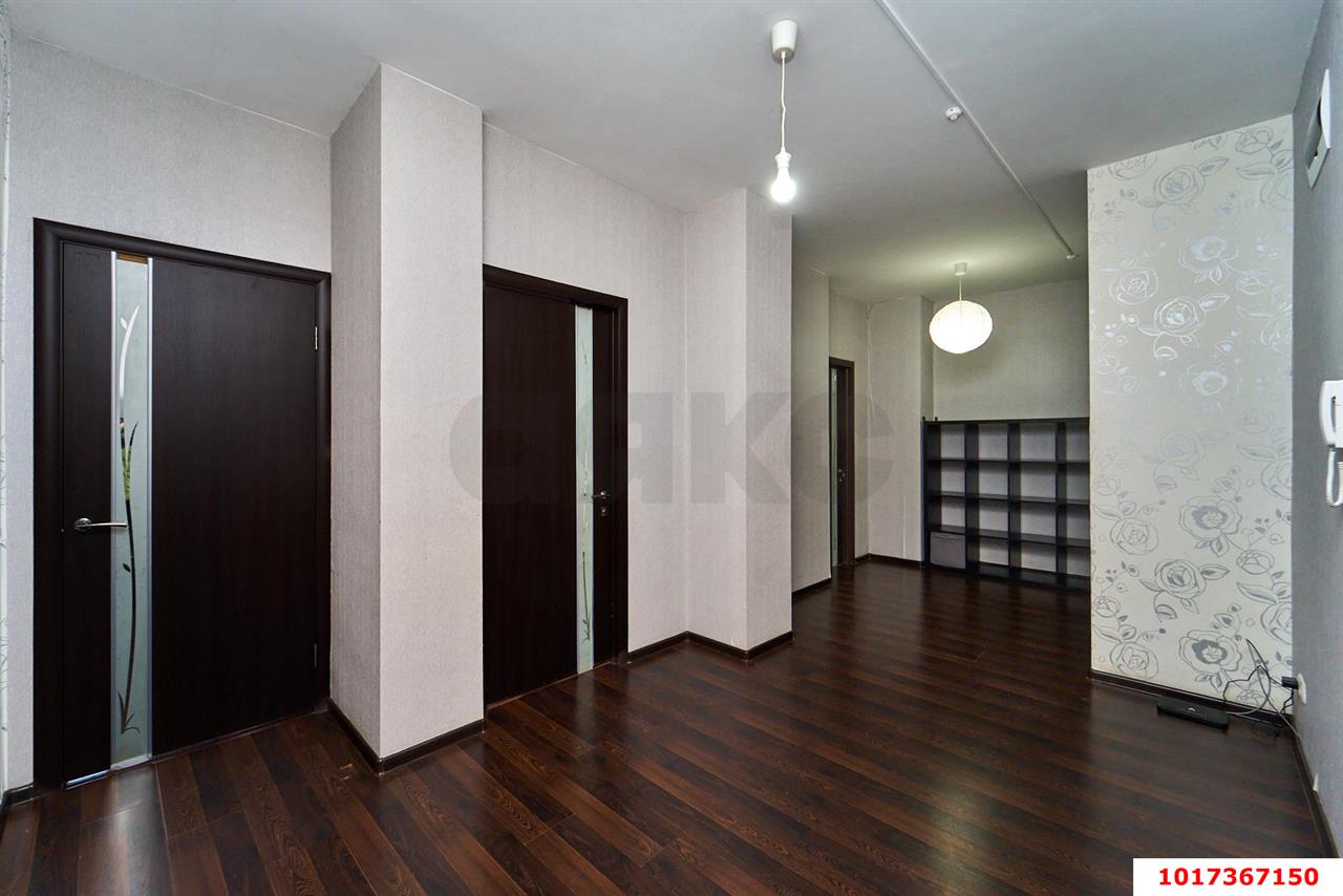 Фото №9: 2-комнатная квартира 78&nbsp;м², 3/17&nbsp;эт. - Краснодар, Прикубанский внутригородской округ, мкр. имени Маршала Жукова, ул. Александра Покрышкина, 4/8