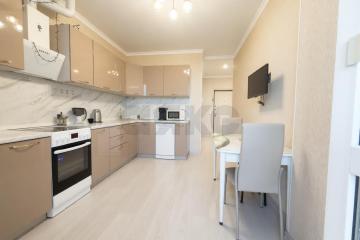 Фото №1: 2-комнатная квартира 55 м², 15/18 эт. - Краснодар, мкр. жилой комплекс Атлант, ул. Адмирала Крузенштерна, 6