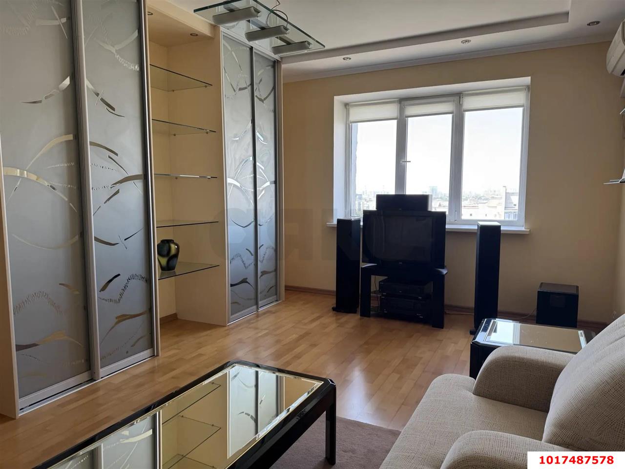 Фото №3: 2-комнатная квартира 70&nbsp;м², 15/17&nbsp;эт. - Краснодар, Карасунский внутригородской округ, мкр. Комсомольский, ул. Тюляева, 2/1