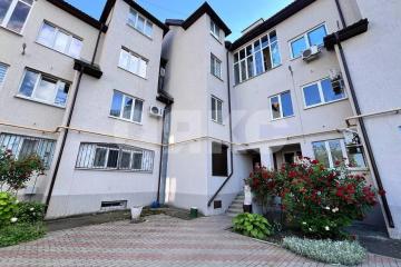 Фото №1: 4-комнатная квартира 106&nbsp;м², 3/3&nbsp;эт. - Мариуполь, мкр. Черёмушки, ул. Цыбулько, 25