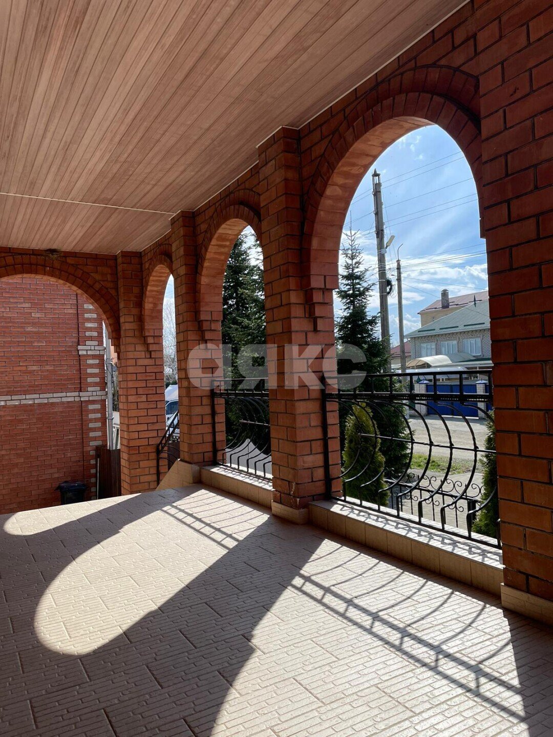 Фото №5: Дом 290&nbsp;м² + 6&nbsp;сот., 2&nbsp;эт. - Майкоп, р. Западный, ул. Верещагина, 238