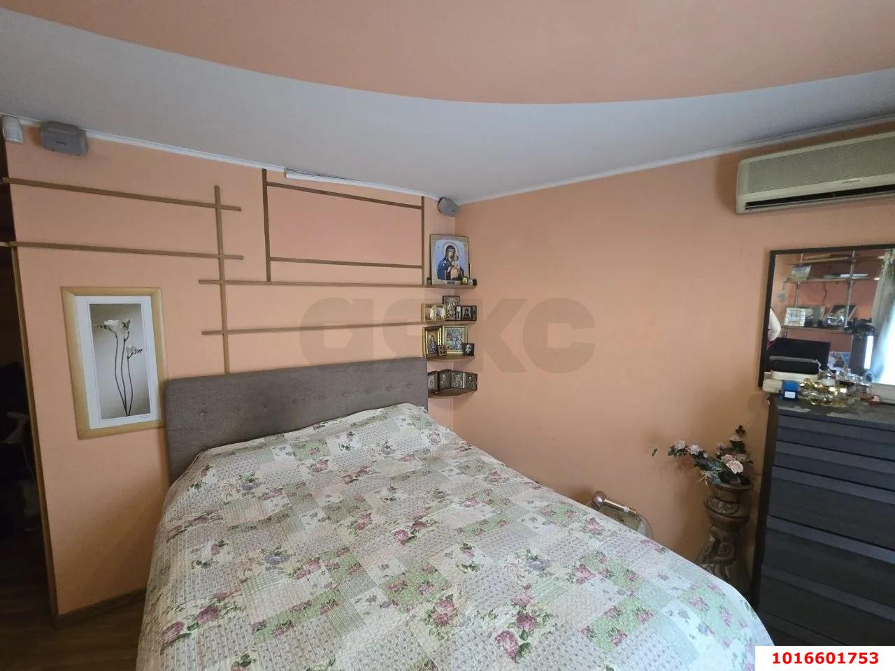Фото №8: 4-комнатная квартира 96&nbsp;м², 1/10&nbsp;эт. - Краснодар, Западный внутригородской округ, мкр. Юбилейный, ул. 70-летия Октября, 26