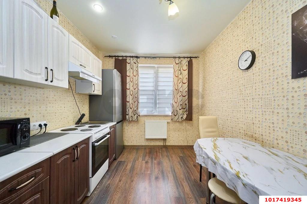Фото №2: 2-комнатная квартира 65&nbsp;м², 7/17&nbsp;эт. - Краснодар, Прикубанский внутригородской округ, имени Петра Метальникова, мкр. жилой комплекс Победа-2, ул. Цезаря Куникова, 35