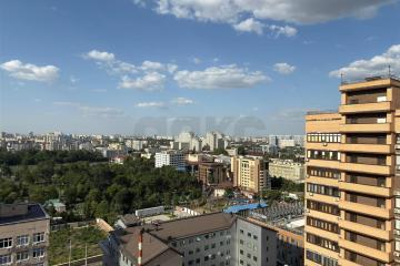 Фото №1: 3-комнатная квартира 101&nbsp;м², 19/20&nbsp;эт. - Краснодар, мкр. Центральный, ул. Октябрьская, 181/2к2