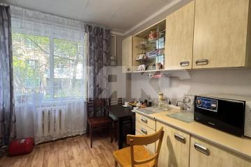Фото №1: 4-комнатная квартира 79&nbsp;м², 1/3&nbsp;эт. - Кореновск, ул. Центральная, 6