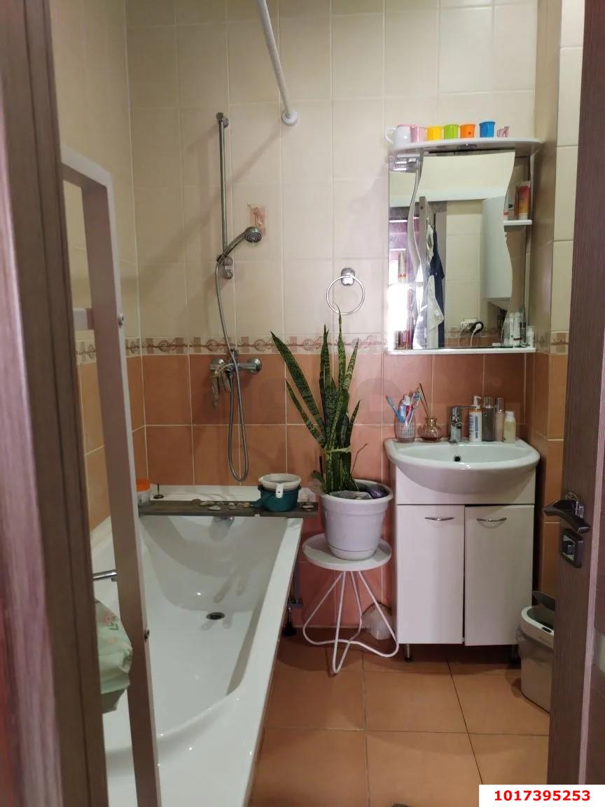 Фото №9: 3-комнатная квартира 50&nbsp;м², 1/1&nbsp;эт. - Краснодар, Западный внутригородской округ, мкр. Центральный, ул. Ленина, 24