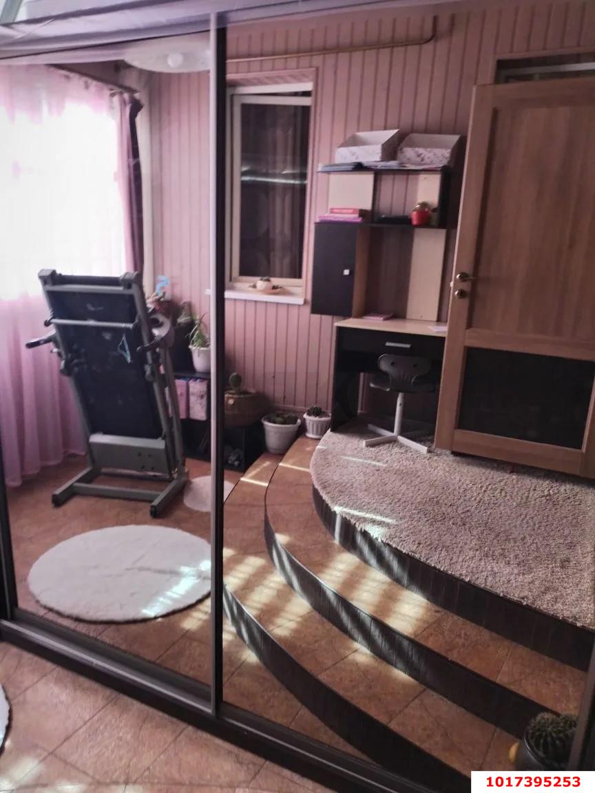 Фото №6: 3-комнатная квартира 50&nbsp;м², 1/1&nbsp;эт. - Краснодар, Западный внутригородской округ, мкр. Центральный, ул. Ленина, 24