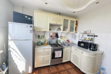 Фото №1: 2-комнатная квартира 51&nbsp;м², 4/5&nbsp;эт. - Кореновск, мкр. Военный городок, ул. Циолковского, 10
