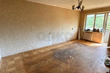 Фото №1: 2-комнатная квартира 43 м², 3/5 эт. - Краснодар, мкр. Славянский, ул. Азовская, 16