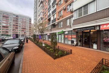 Фото №1: Торговое помещение 36 м², 1/16 эт. - Краснодар, мкр. жилой комплекс Символ, ул. Командорская, 9/2