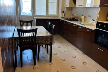 Фото №1: 2-комнатная квартира 67 м², 4/5 эт. - Краснодар, мкр. Завод Радиоизмерительных Приборов, ул. Вологодская, 22