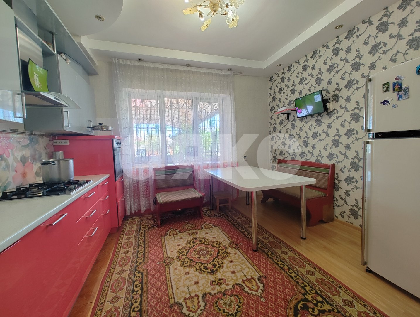 Фото №7: Дом 360&nbsp;м² + 5&nbsp;сот., 3&nbsp;эт. - Майкоп, мкр. Центр, ул. Курганная, 289