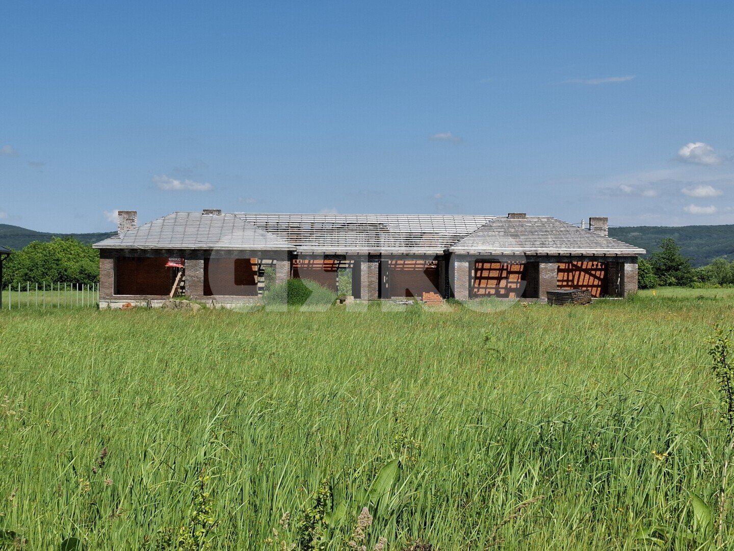 Фото №1: Таунхаус 414&nbsp;м² + 20&nbsp;сот., 1&nbsp;эт. - Цветочный, ул. Луговая, 15