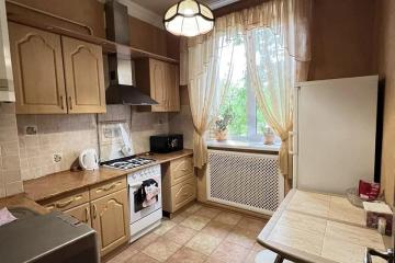 Фото №1: 2-комнатная квартира 50 м², 2/4 эт. - Краснодар, мкр. Центральный, ул. Красная, 170