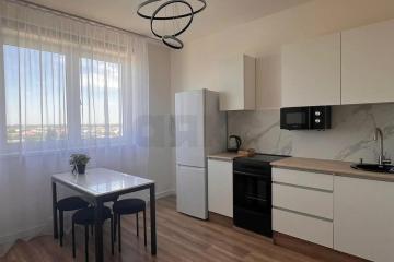 Фото №1: 2-комнатная квартира 50 м², 9/16 эт. - Краснодар, мкр. ЖК Смородина, ул. Владимира Жириновского, 1