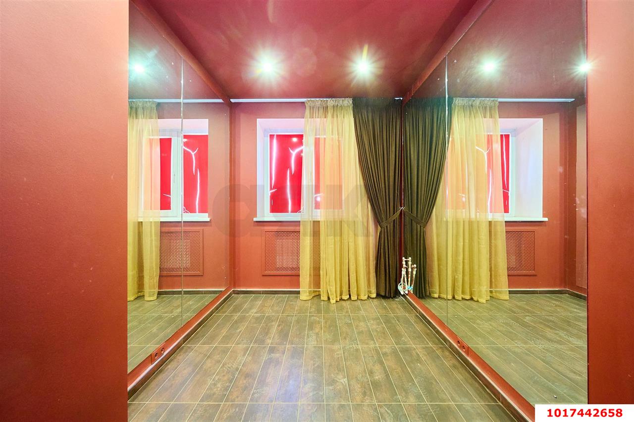 Фото №6: Торговое помещение 289&nbsp;м², 1/9&nbsp;эт. - Краснодар, Западный внутригородской округ, мкр. Сельскохозяйственный Институт, ул. Алма-Атинская, 148