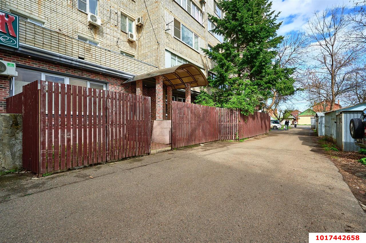 Фото №2: Торговое помещение 289&nbsp;м², 1/9&nbsp;эт. - Краснодар, Западный внутригородской округ, мкр. Сельскохозяйственный Институт, ул. Алма-Атинская, 148