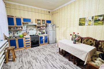 Фото №1: Дуплекс 120 м² + 12 сот., 1 эт. - Свободный, ул. Горького, 1А