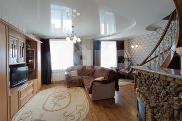 Фото №1: 4-комнатная квартира 115&nbsp;м², 3/4&nbsp;эт. - Цибанобалка, ул. Садовая, 41Б