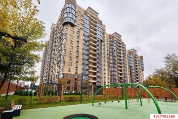 Фото №1: 2-комнатная квартира 64 м², 13/16 эт. - Краснодар, мкр. ЖК Lime, ул. 2-я Российская, 162