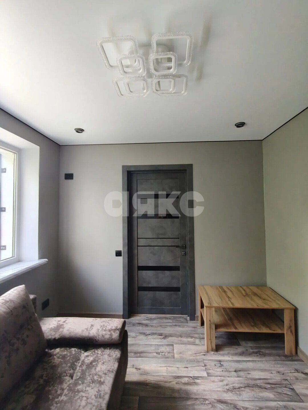 Фото №6: 3-комнатная квартира 46&nbsp;м², 1/5&nbsp;эт. - Мариуполь, р. Жовтневый, пр-кт Ленина, 117