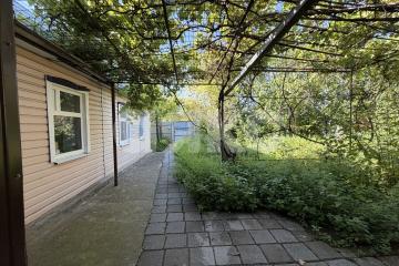 Фото №1: Дом 42 м² + 10 сот., 1 эт. - Кореновск, мкр. 1-й квартал, ул. Пролетарская, 92