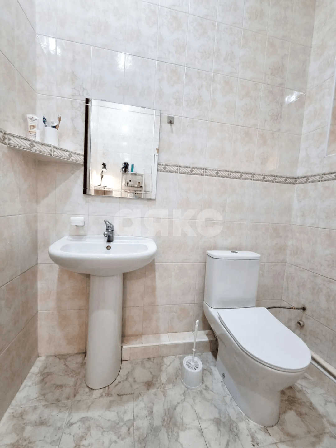 Фото №5: Дом 260&nbsp;м² + 6&nbsp;сот., 2&nbsp;эт. - Армавир, мкр. Электротехнический, ул. Герцена, 90А