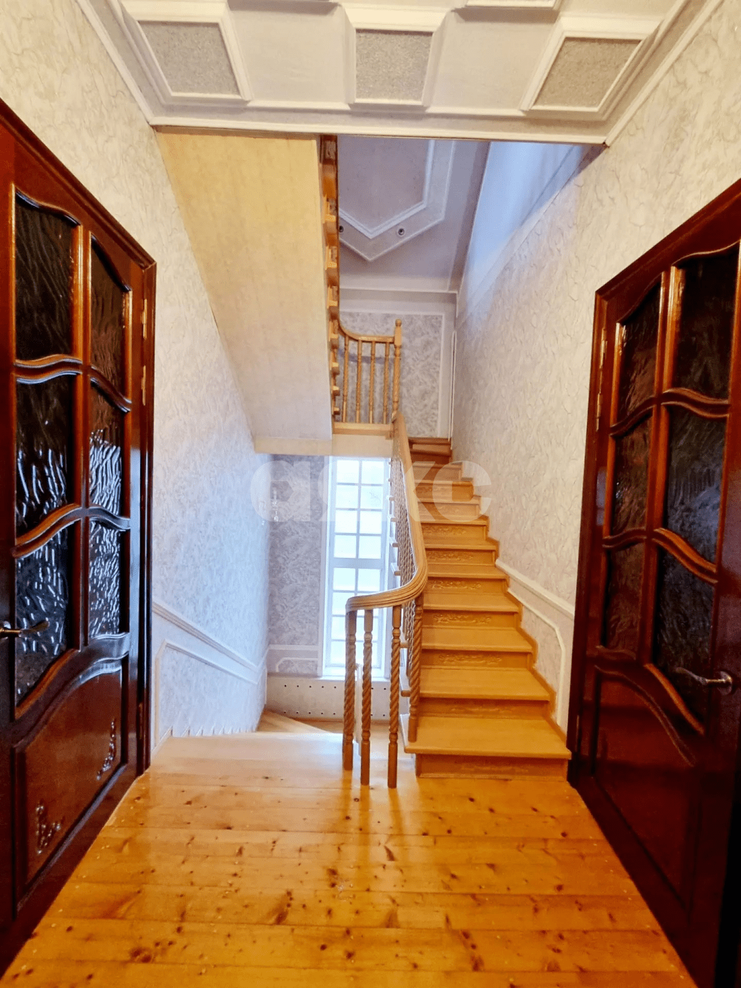 Фото №3: Дом 260&nbsp;м² + 6&nbsp;сот., 2&nbsp;эт. - Армавир, мкр. Электротехнический, ул. Герцена, 90А
