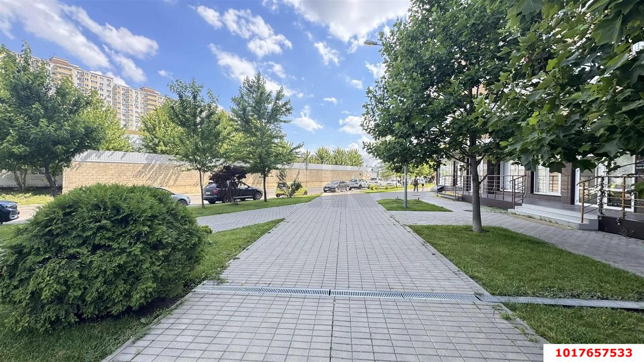 Фото №4: Торговое помещение 83&nbsp;м², 1/9&nbsp;эт. - Краснодар, Прикубанский внутригородской округ, Славянский, мкр. Светлоград, ул. Красных Партизан, 1/3к11