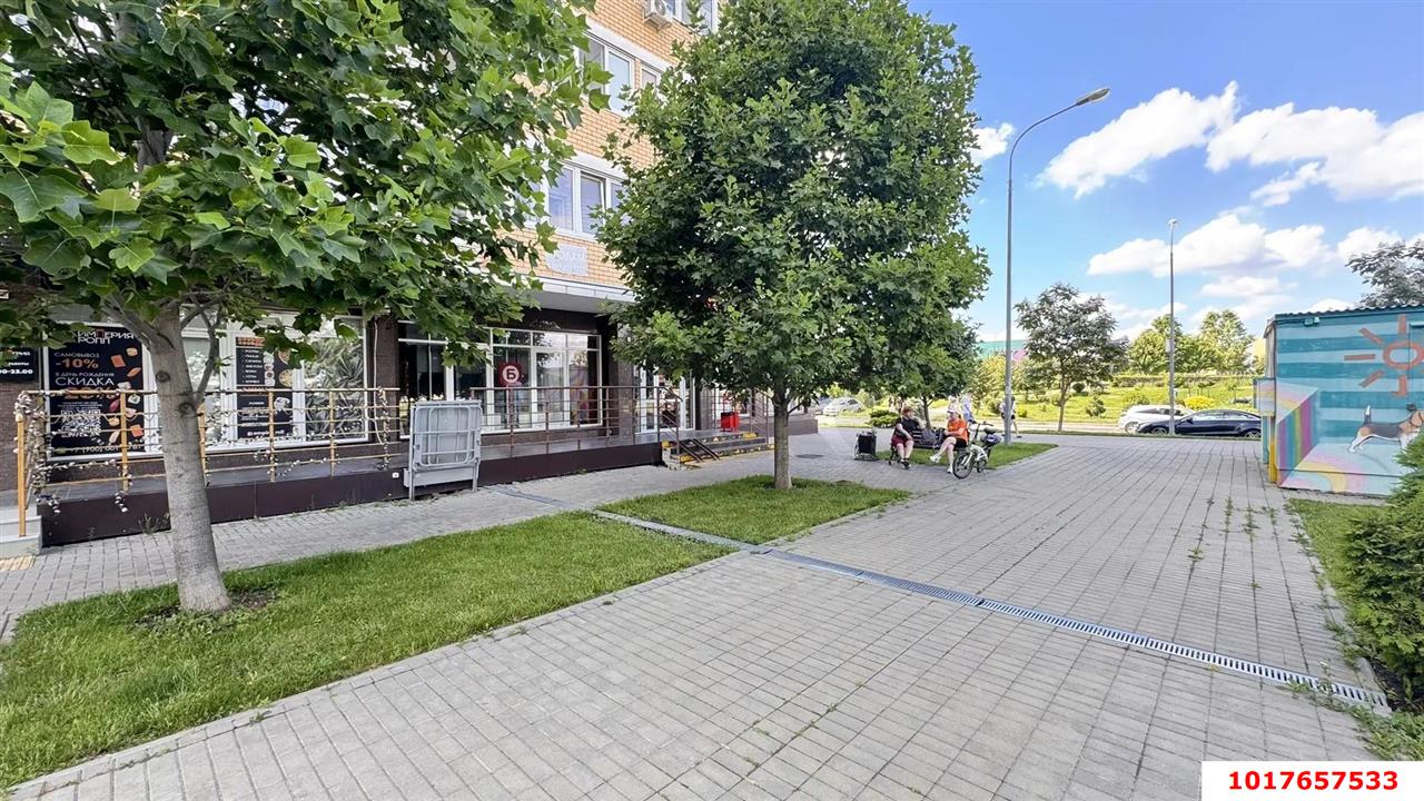 Фото №6: Торговое помещение 83&nbsp;м², 1/9&nbsp;эт. - Краснодар, Прикубанский внутригородской округ, Славянский, мкр. Светлоград, ул. Красных Партизан, 1/3к11