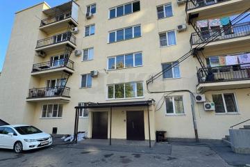 Фото №1: Комната 11 м², 4/5 эт. - Краснодар, мкр. Школьный, ул. Тихорецкая, 9