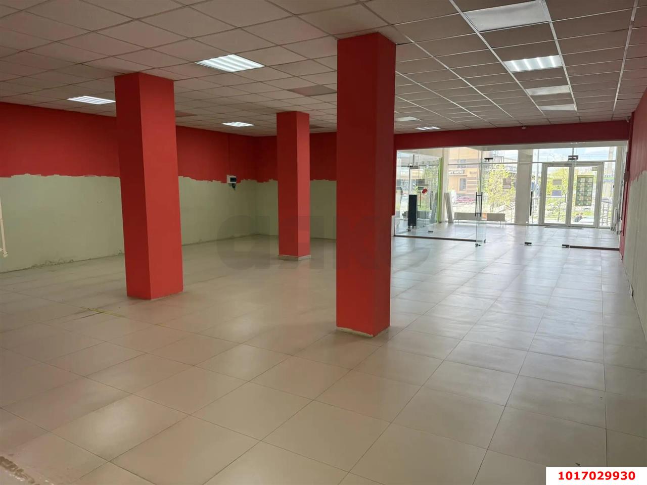 Фото №2: Торговое помещение 212&nbsp;м², 1/6&nbsp;эт. - Краснодар, Прикубанский внутригородской округ, мкр. Музыкальный, ул. Московская, 130