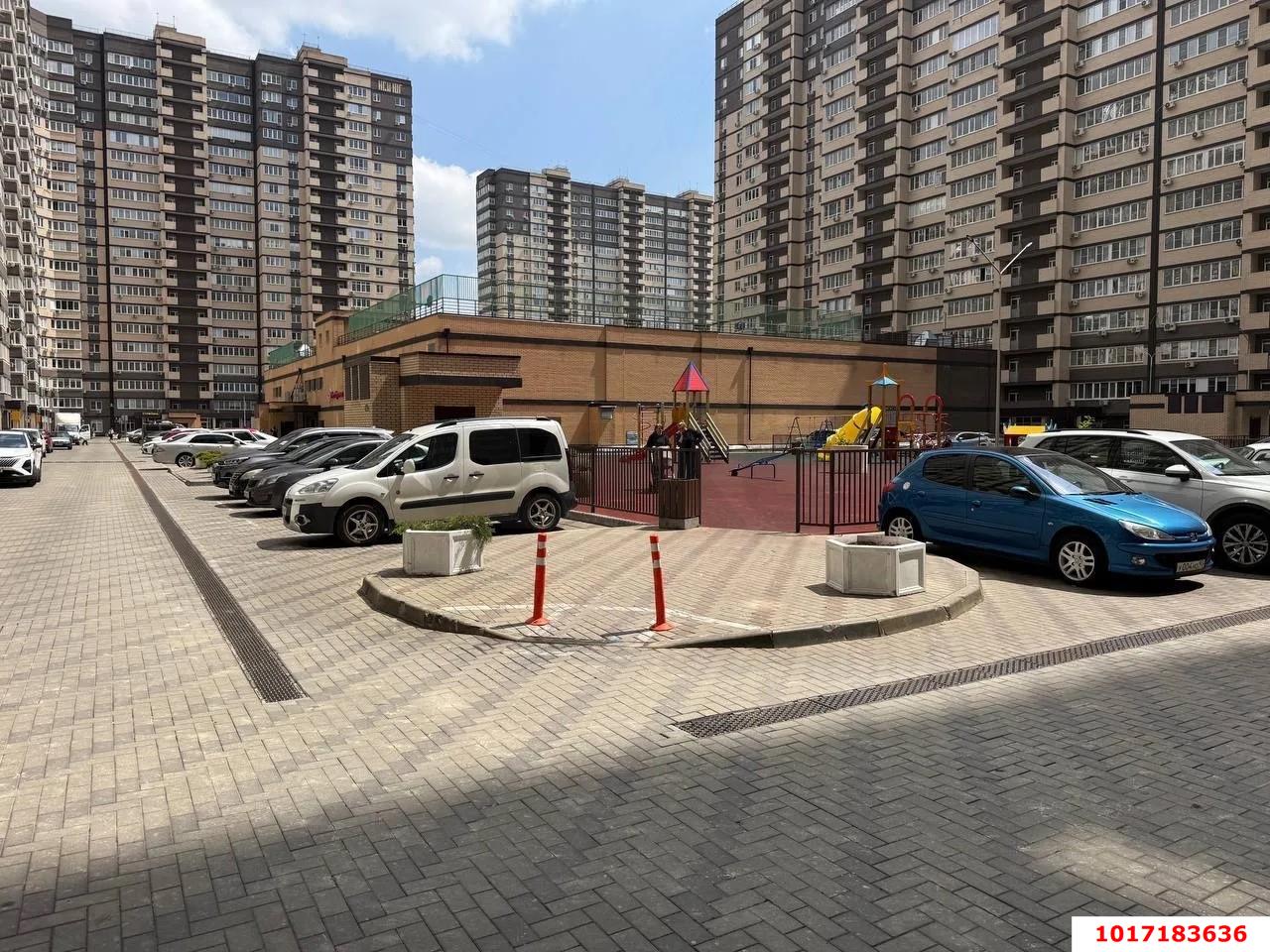 Фото №8: Торговое помещение 800&nbsp;м², 1/2&nbsp;эт. - Краснодар, Прикубанский внутригородской округ, мкр. Авиагородок, ул. Стахановская, 1/1