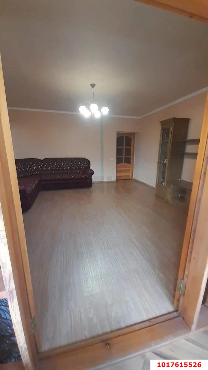 Фото №3: 2-комнатная квартира 90&nbsp;м², 4/5&nbsp;эт. - Краснодар, Сельскохозяйственный Институт, мкр. Западный внутригородской округ, ул. Урицкого, 6