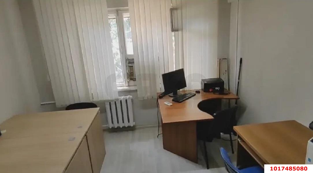 Фото №2: Торговое помещение 17&nbsp;м², 1/5&nbsp;эт. - Краснодар, Прикубанский внутригородской округ, мкр. Фестивальный, ул. Атарбекова, 52