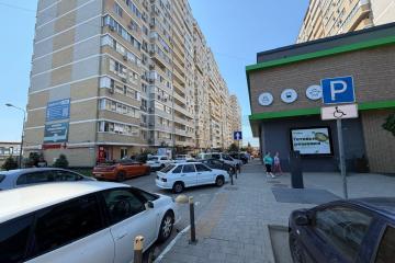 Фото №1: Торговое помещение 68&nbsp;м², 17&nbsp;эт. - Краснодар, мкр. жилой комплекс Кремлёвские Ворота, ул. Кореновская, 2к4