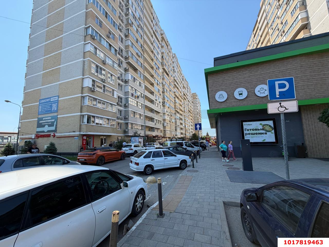 Фото №1: Торговое помещение 68&nbsp;м², 17&nbsp;эт. - Краснодар, Прикубанский внутригородской округ, 2-я Площадка, мкр. жилой комплекс Кремлёвские Ворота, ул. Кореновская, 2к4
