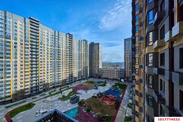 Фото №1: 2-комнатная квартира 63 м², 8/25 эт. - Краснодар, мкр. ЖК Урал, ул. Уральская, 87/7