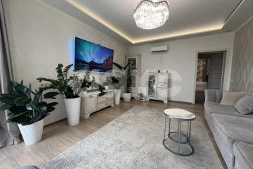 Фото №1: 3-комнатная квартира 95 м², 11/24 эт. - Краснодар, мкр. Камвольно-суконный Комбинат, ул. Онежская, 1