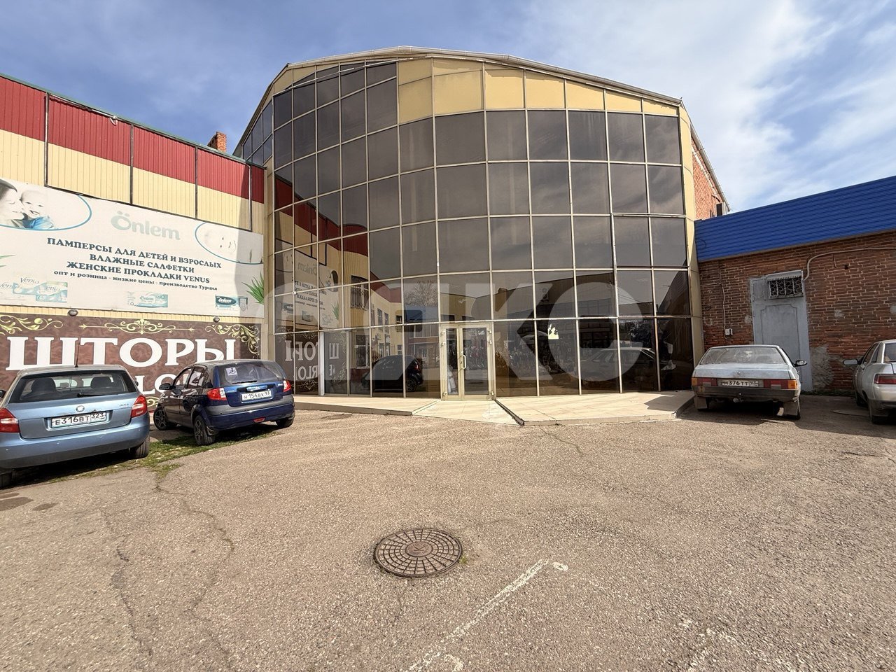 Фото №3: Коммерция 714&nbsp;м², 2/2&nbsp;эт. - Кореновск, мкр. 2-й квартал, ул. Красная, 57
