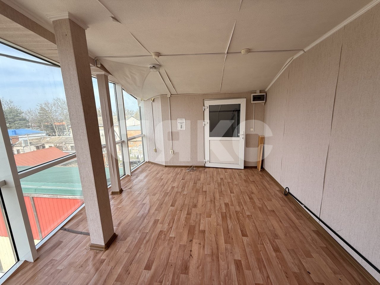 Фото №24: Коммерция 714&nbsp;м², 2/2&nbsp;эт. - Кореновск, мкр. 2-й квартал, ул. Красная, 57