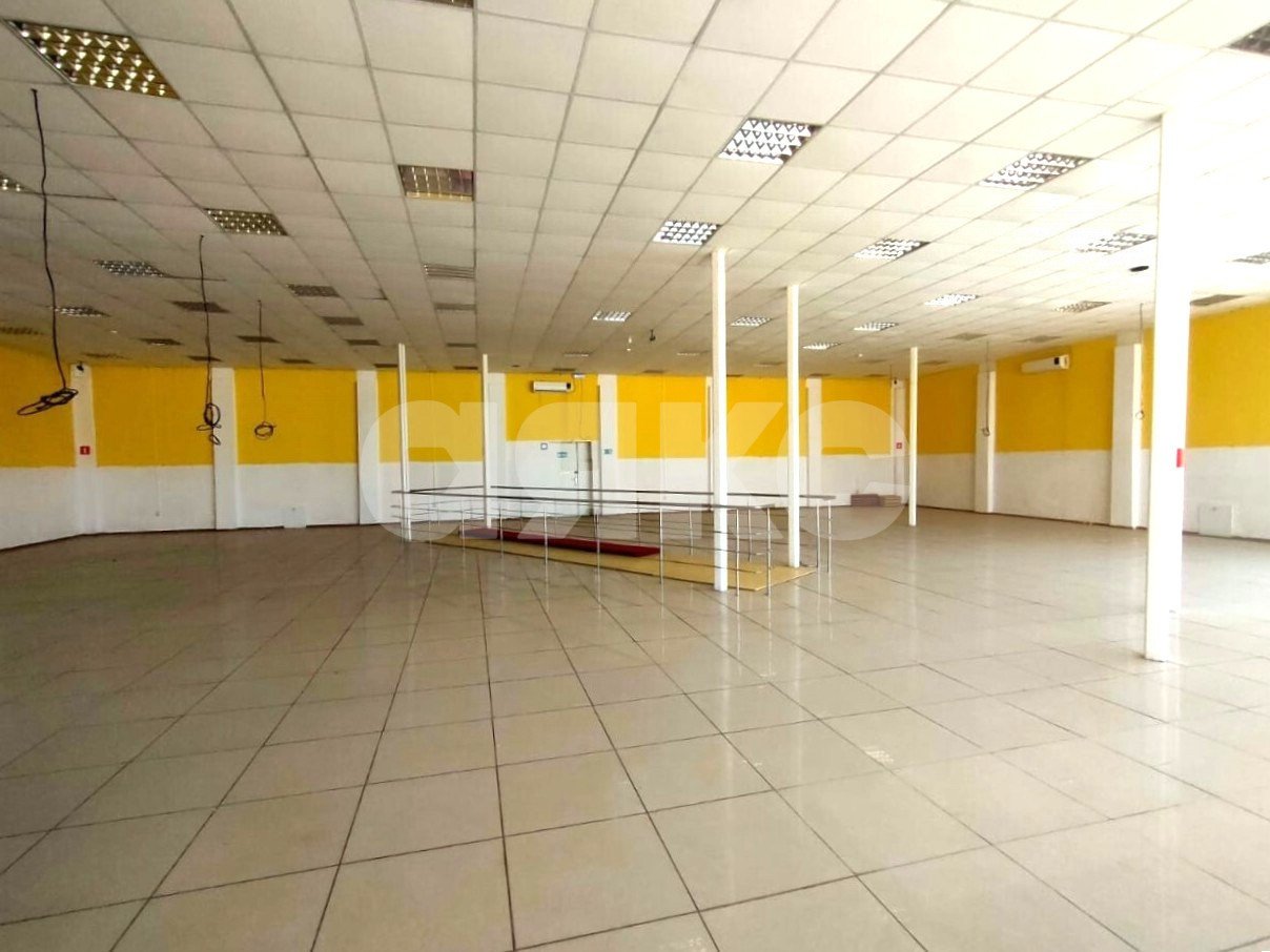 Фото №9: Коммерция 714&nbsp;м², 2/2&nbsp;эт. - Кореновск, мкр. 2-й квартал, ул. Красная, 57