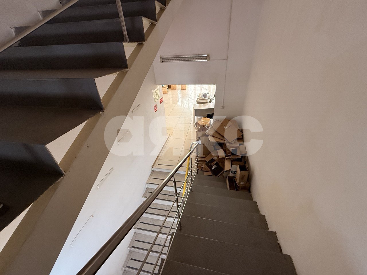 Фото №19: Коммерция 714&nbsp;м², 2/2&nbsp;эт. - Кореновск, мкр. 2-й квартал, ул. Красная, 57