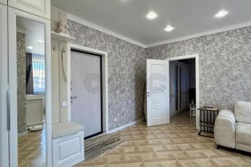 Фото №1: 2-комнатная квартира 50 м², 15/16 эт. - Краснодар, мкр. ЖК Смородина, ул. имени Владимира Жириновского, 1к2