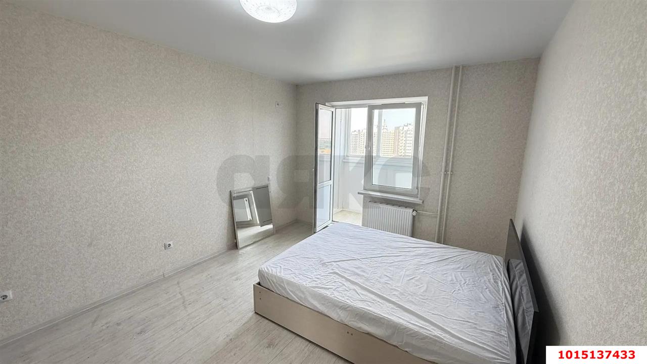 Фото №2: 2-комнатная квартира 70&nbsp;м², 14/16&nbsp;эт. - Краснодар, Прикубанский внутригородской округ, Восточный, мкр. жилой комплекс Квартал № 6, ул. имени Героя Советского Союза Дмитрия Мирошниченко, 43