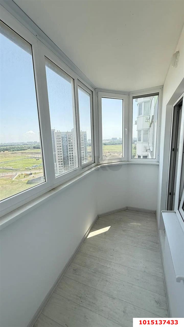 Фото №10: 2-комнатная квартира 70&nbsp;м², 14/16&nbsp;эт. - Краснодар, Прикубанский внутригородской округ, Восточный, мкр. жилой комплекс Квартал № 6, ул. имени Героя Советского Союза Дмитрия Мирошниченко, 43