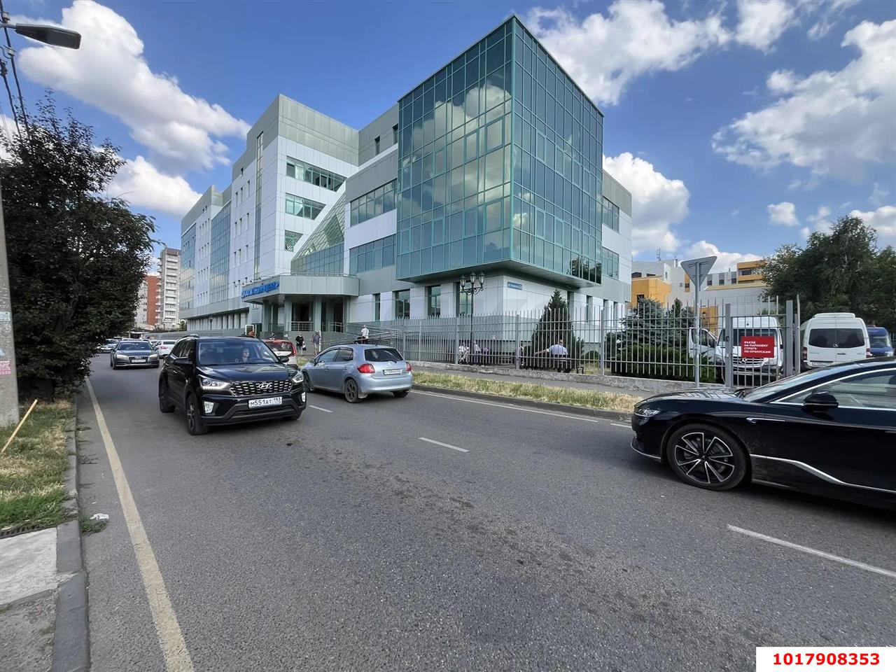Фото №1: Готовый бизнес 508&nbsp;м², 1/3&nbsp;эт. - Краснодар, Прикубанский внутригородской округ, мкр. Краевая Клиническая Больница, ул. 1 Мая, 189